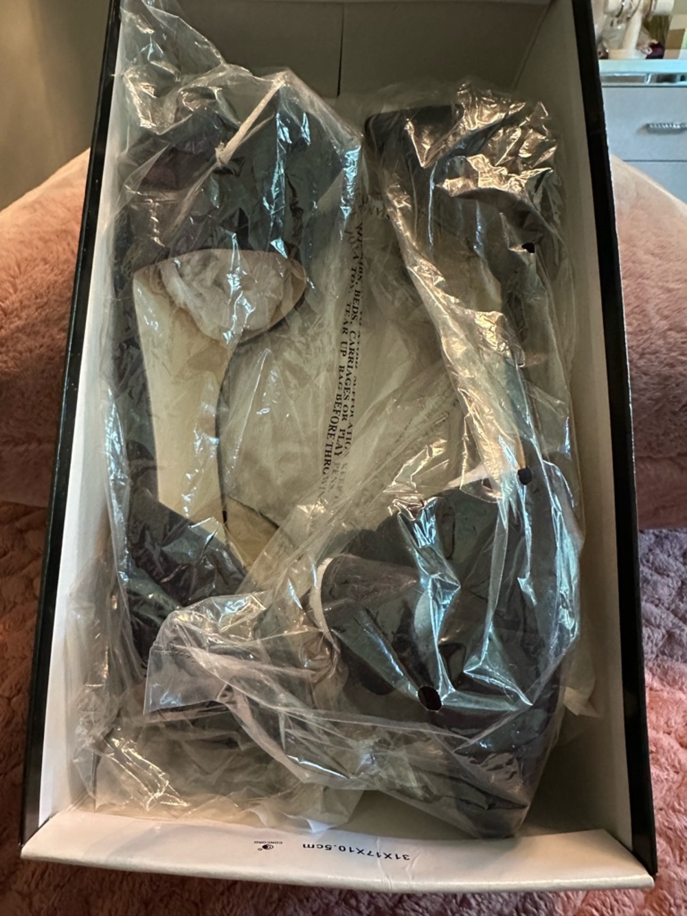 Good condition Nine West Navy Suede Flats